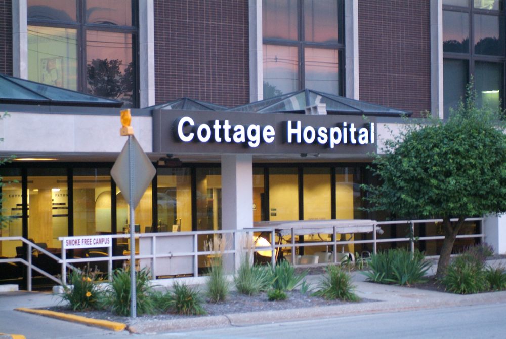 GALESBURG COTTAGE HOSPITAL Updated July 2024 695 N Kellogg St