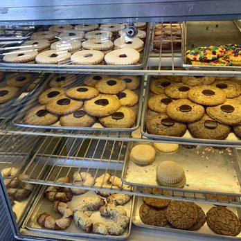 Bea's Bakery - Yummy cookies - Bakeries Near Me - Tarzana, California Bea's Bakery - Yummy cookies - Bakeries Near Me - Tarzana, California