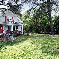 Red Fish Gallery - Red Fish Gallery has a now home!!!!