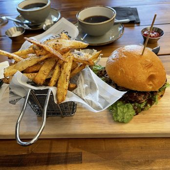 Let's Do Brunch - Jerk chicken sandwich hit the spot ( tell em to make it spicy) - Breakfast & Brunch Near Me - Queens, New York
