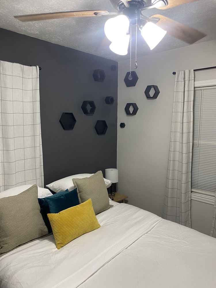 Slide of Decker Down Contracting