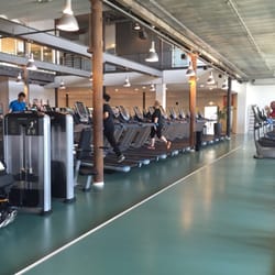 SATS - Rigtig mange løbebånd og cardio-maskiner