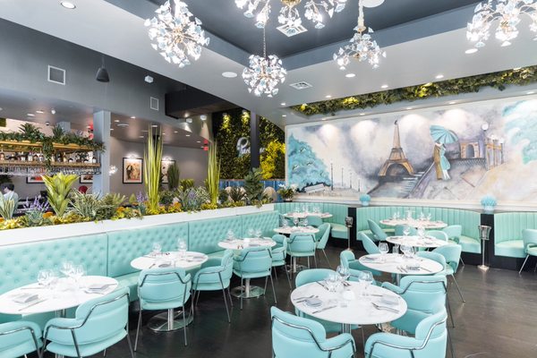 La Parisienne French Bistro by null