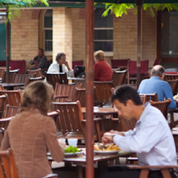 Hotel Brunswick - Outdoor Dining - Hotels Near Me - Brunswick Heads, NSW Hotel Brunswick - Outdoor Dining - Hotels Near Me - Brunswick Heads, NSW