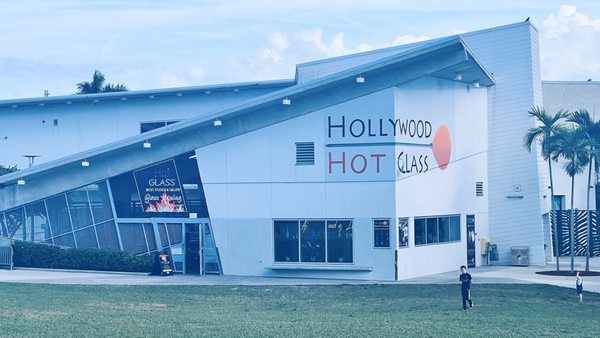 Hollywood Hot Glass by null