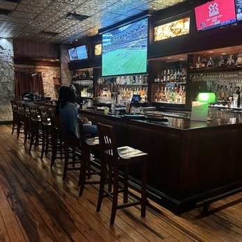 VB Steakhouse - Bar - Steakhouses Near Me - Arlington, Texas