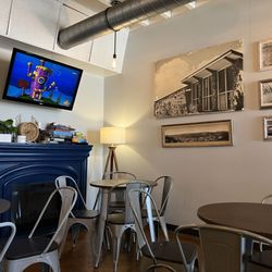 Perks Coffee House - Board games and a tv show