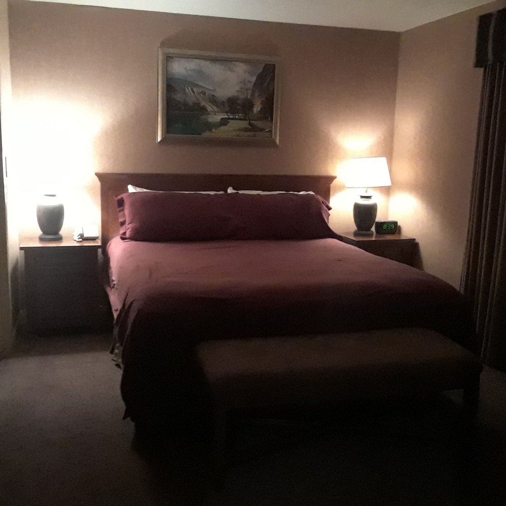 Stallion Springs Resort - Hotels Near Me - Tehachapi, California Stallion Springs Resort - Hotels Near Me - Tehachapi, California
