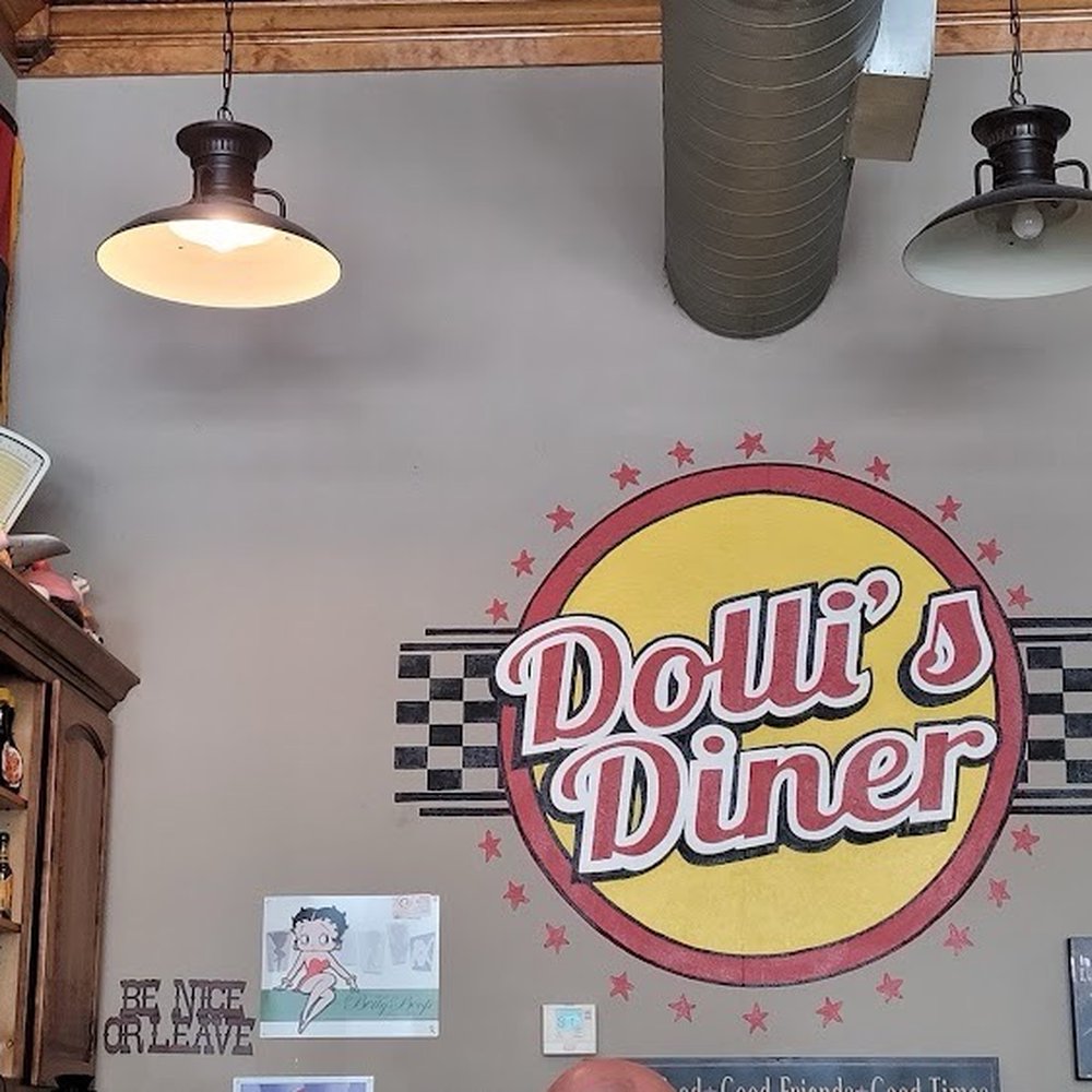 Dolli's Diner - Burgers Near Me - Nacogdoches, Texas