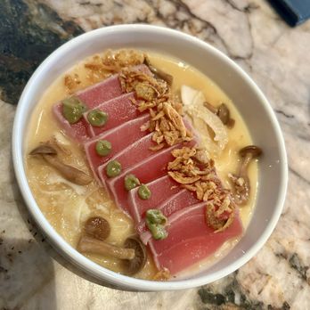 Earls Kitchen + Bar - Tuna - New American Near Me - Bellevue, Washington Earls Kitchen + Bar - Tuna - New American Near Me - Bellevue, Washington