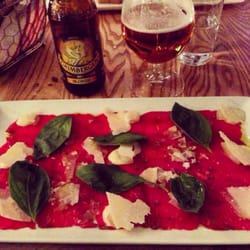 Astrids Kök - Biffcarpaccio med rostad fänkål, parmesan, basilika och tryffelmayo.
