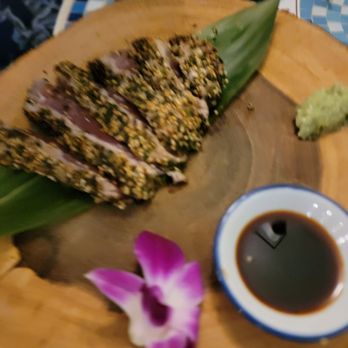 Genius Lounge - Furikake ahi - Japanese Near Me - Honolulu, Hawaii