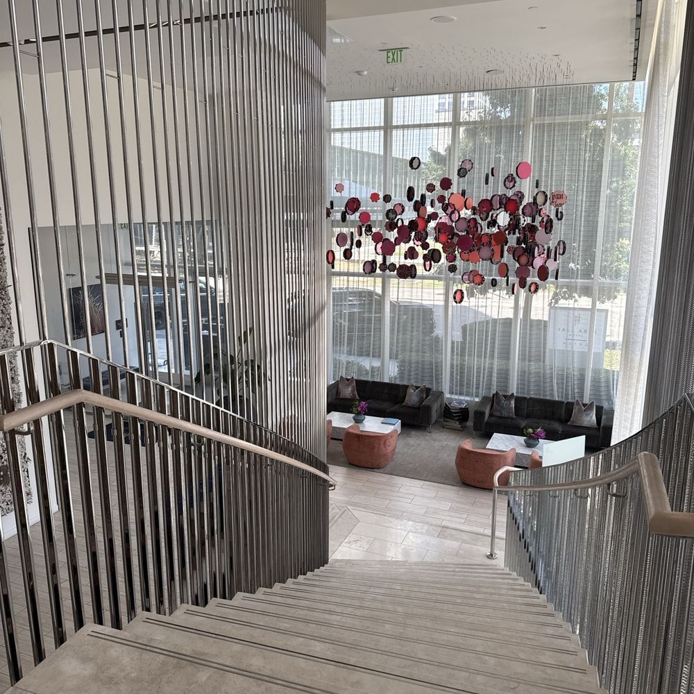 HALL Arts Hotel - Lobby - Hotels Near Me - Dallas, Texas