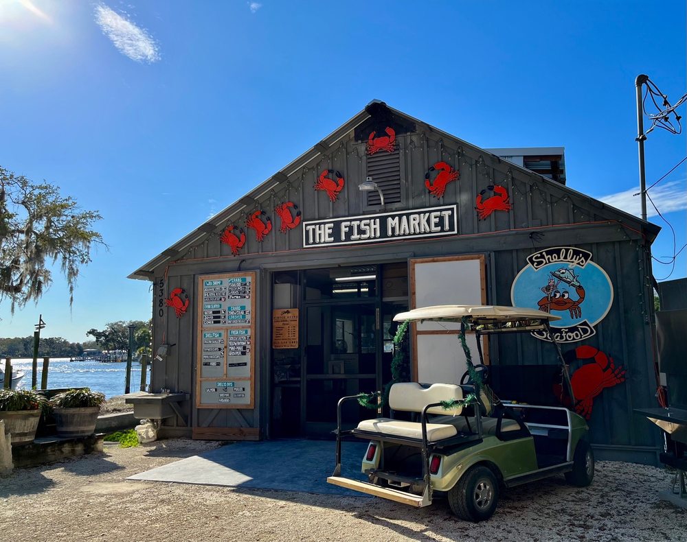 SHELLY’S SEAFOOD & FISH MARKET 5380 S Blvd Dr, Homosassa, Florida