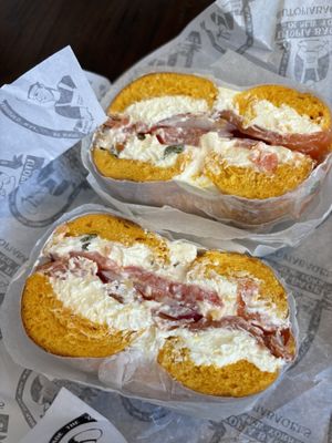 Utopia Bagels by null