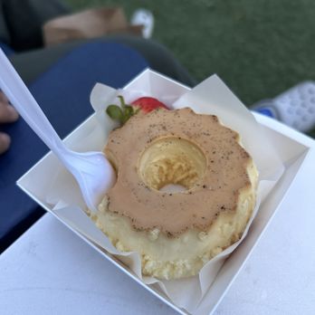 Pâte à Cake - Crème caramel cheesecake - Patisserie/Cake Shop Near Me - Gaithersburg, Maryland