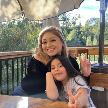 Cafe on 27 - Gorgeous background - Breakfast & Brunch Near Me - Topanga, California Cafe on 27 - Gorgeous background - Breakfast & Brunch Near Me - Topanga, California