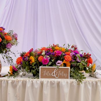 Danni Designs & Event - Spanish Style Wedding - Balloon Services Near Me Danni Designs & Event - Spanish Style Wedding - Balloon Services Near Me