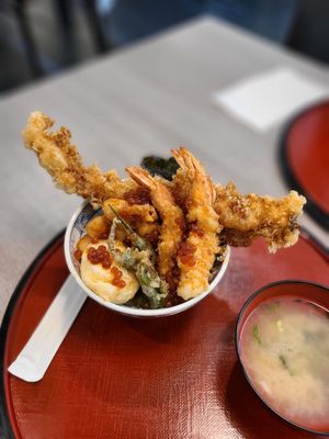 Tendon Tempura Carlos Jr by null