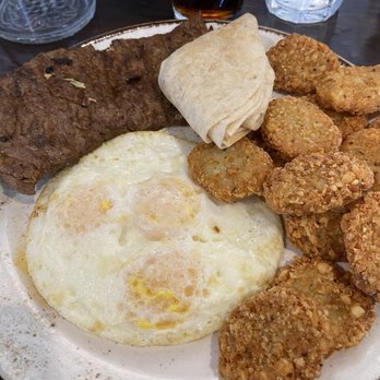Le Papagayo - Carne Asada Steak and Eggs - Breakfast & Brunch Near Me - Encinitas, California