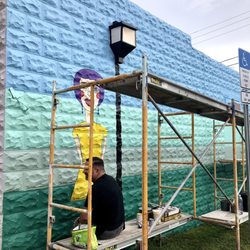 Pageboy - Pageboy David has begun the building mural. This was after his second day of work! WOWZA. More to come...