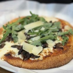 Urth Caffe Uncommons - Las Vegas - Wild Mushroom Pizza