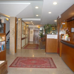 Milton Iris Hotel - Reception