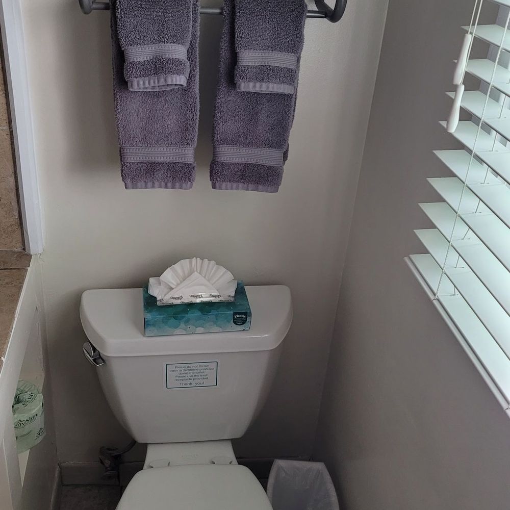 Shoreline Cottages - Throne - Hotels Near Me - Fort Bragg, California Shoreline Cottages - Throne - Hotels Near Me - Fort Bragg, California