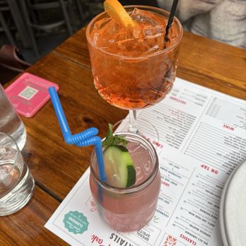 Paradise Park - FEELIN' CUTE and APEROL SPRITZ - Pizza Near Me - Chicago, Illinois