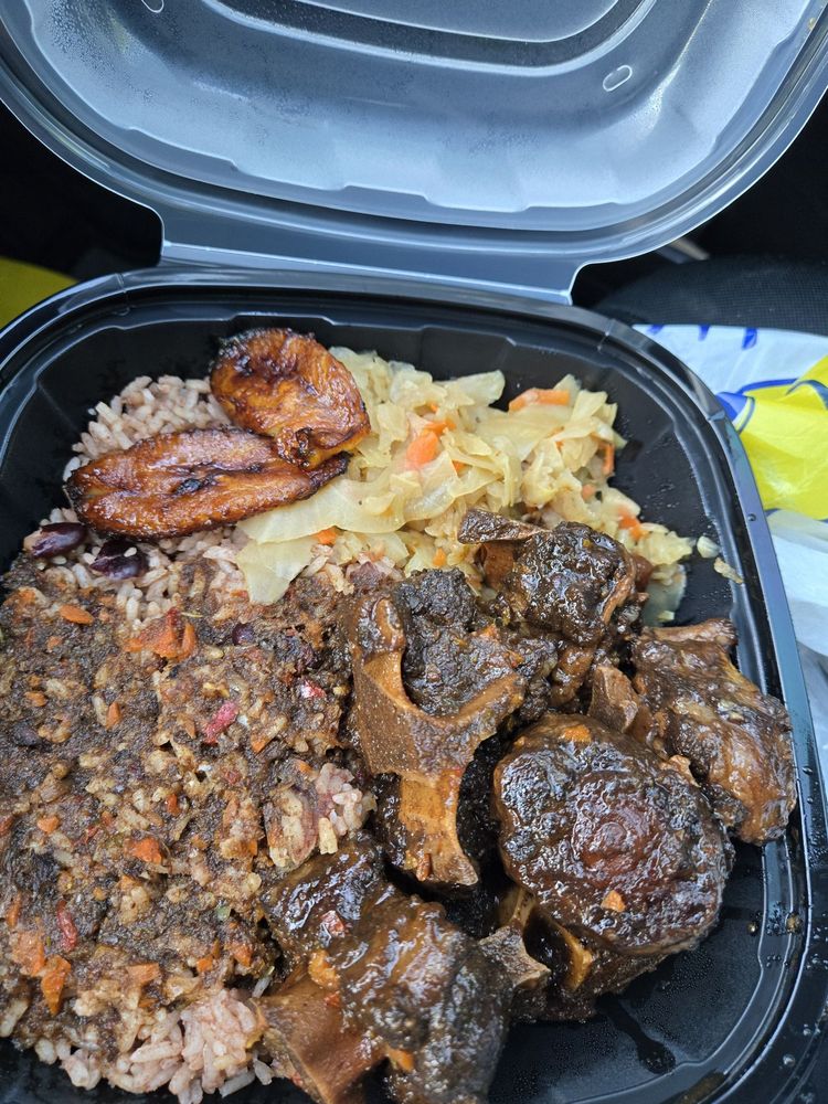 Irie Plates Restaurant & Bar