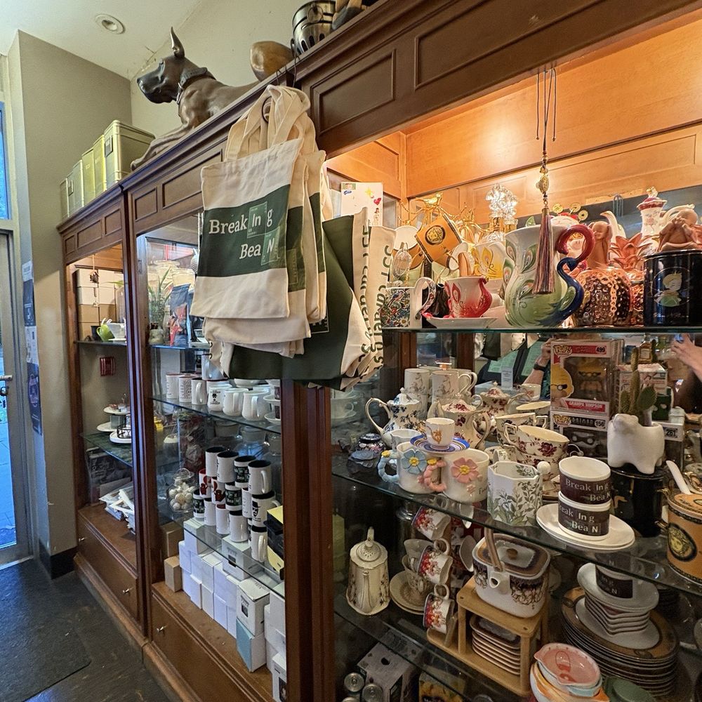 Knick-knacks and gifts