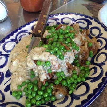 Dove's Luncheonette - Fried chicken with gravy and peas. Delicious! - Southern Near Me - Chicago, Illinois Dove's Luncheonette - Fried chicken with gravy and peas. Delicious! - Southern Near Me - Chicago, Illinois