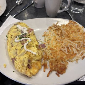 Katie's Kitchen - Reuben omelette - Breakfast & Brunch Near Me - Des Plaines, Illinois Katie's Kitchen - Reuben omelette - Breakfast & Brunch Near Me - Des Plaines, Illinois