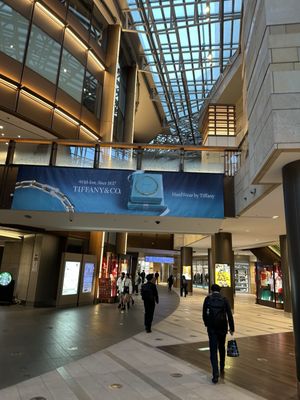 Roppongi Hills by null