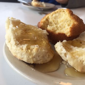 Luckys Cafe - Biscuits and cornbread - American Near Me - Dallas, Texas Luckys Cafe - Biscuits and cornbread - American Near Me - Dallas, Texas