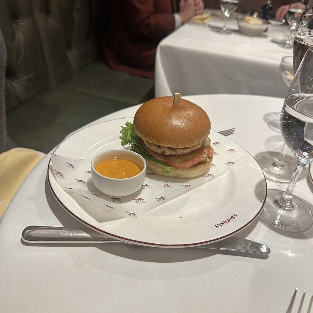 J Sheekey - Shrimp & Scallop Burger - Seafood Near Me - London, XGL J Sheekey - Shrimp & Scallop Burger - Seafood Near Me - London, XGL