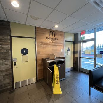 McDonald's - Burgers Near Me - Los Angeles, California McDonald's - Burgers Near Me - Los Angeles, California