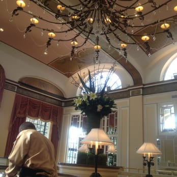 Robert's Restaurant & Terrace - New American Near Me - Washington, DC, District of Columbia