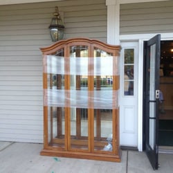 John's Helping Hands - We pick up and deliver consignment shop items. Any size, any location.