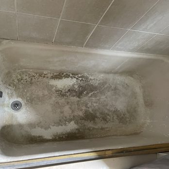 G And D Reglazing - Tub before reglazing - Refinishing Services Near Me - Tustin, California