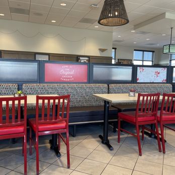 Chick-fil-A - ows red chairs in a restaurant - Salad Near Me - Edwardsville, Illinois Chick-fil-A - ows red chairs in a restaurant - Salad Near Me - Edwardsville, Illinois