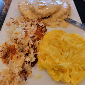 Riverside Cafe - BISCUITS AND GRAVY WITH SCRAMBLED EGGS AND HASHBROWNS - Coffee & Tea Near Me - Gurnee, Illinois