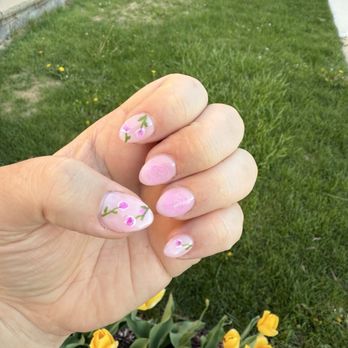 NAILaCARTE - West Loop - Nail design by Celina - Nail Salons Near Me - Chicago, Illinois