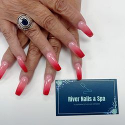 River Nails & Spa