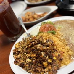 Cantarito's Taqueria & Bar - Best breakfast around!