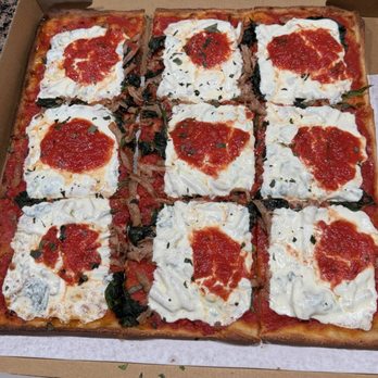 Il Gusto - Square grandma pie with sausage and spinach! - Italian Near Me - Andover, New Jersey Il Gusto - Square grandma pie with sausage and spinach! - Italian Near Me - Andover, New Jersey