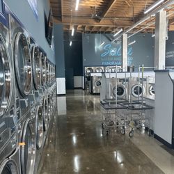 SoCal Wash and Fold - Panorama City - Brand New Laundromat with extra large machines, clean facility, open 24 hours and attendant always onsite