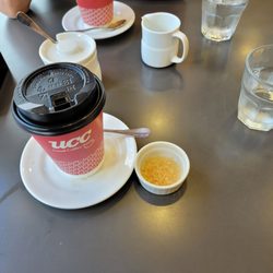 That's the I teaspoon of sugar which she told it's enough for 2 large coffee