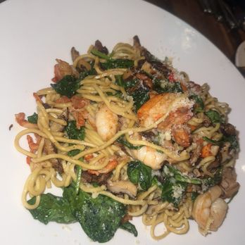 Yard House - Lobster Garlic Noodles - Bars Near Me - Los Angeles, California Yard House - Lobster Garlic Noodles - Bars Near Me - Los Angeles, California