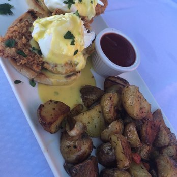 Eve's Waterfront - Fried chicken Benedict - Venues & Event Spaces Near Me - Oakland, California